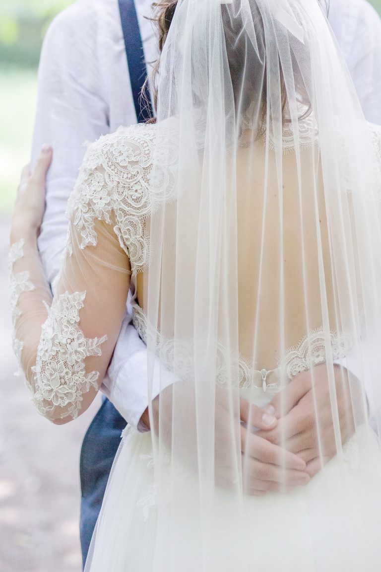 anna jonas egyedi tervezésű esküvői ruha barbi bence 6