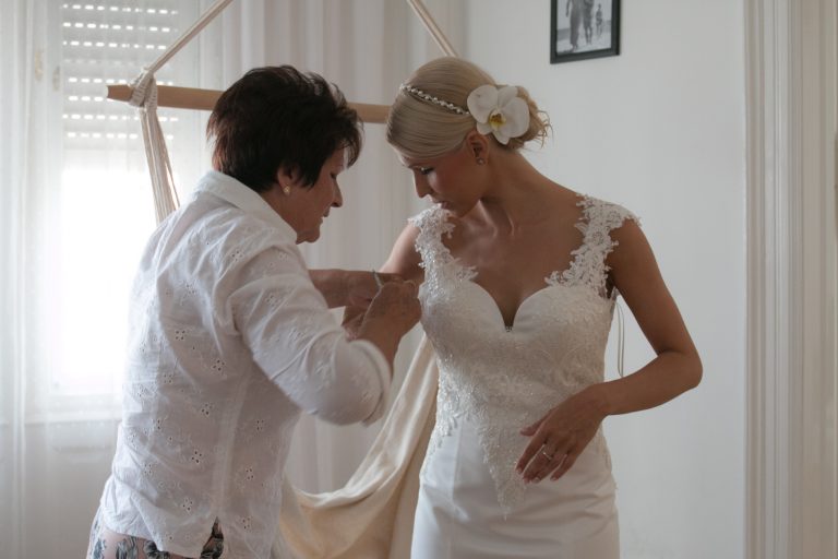 anna jonas egyedi tervezésű esküvői ruha gabi gábor 2